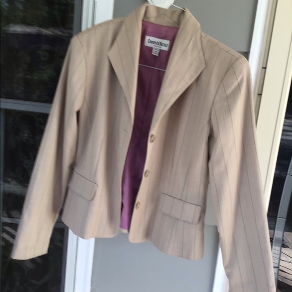 Danny & Nicole Jackets & Blazers - Danny & Nicole New York Ladies Jacket size 10 beige pin stripes